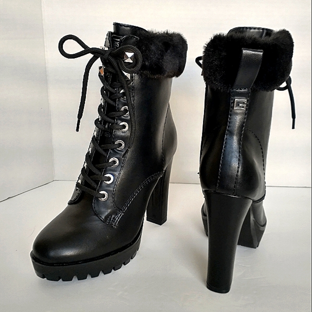 New w/Box Guess Tetian Faux Fur Trimmed Lug Sole Dress Booties Size 6 - Picture 3 of 10